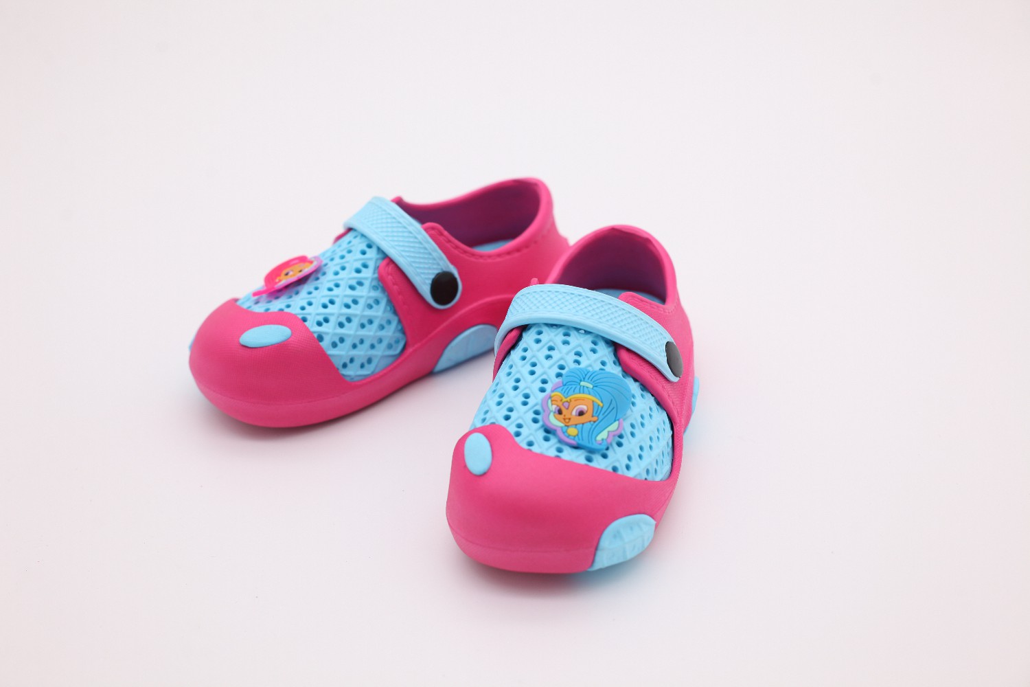 Sandalias de zuecos fucsia y turquesa con dibujos animados de EVA para niños pequeños