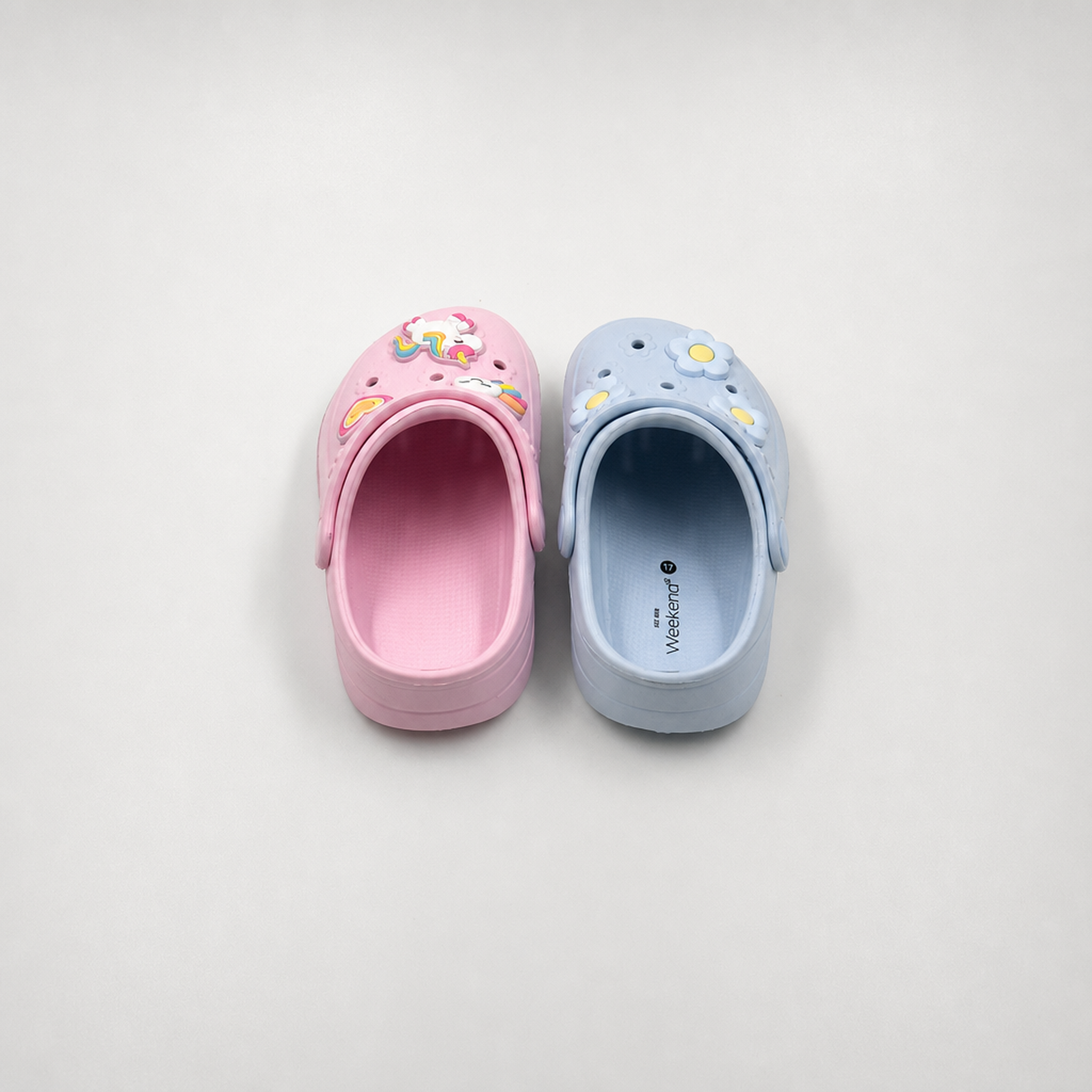 Zuecos de unicornio rosa para niños a granel Zapatos de jardín con tema de arco iris y corazón