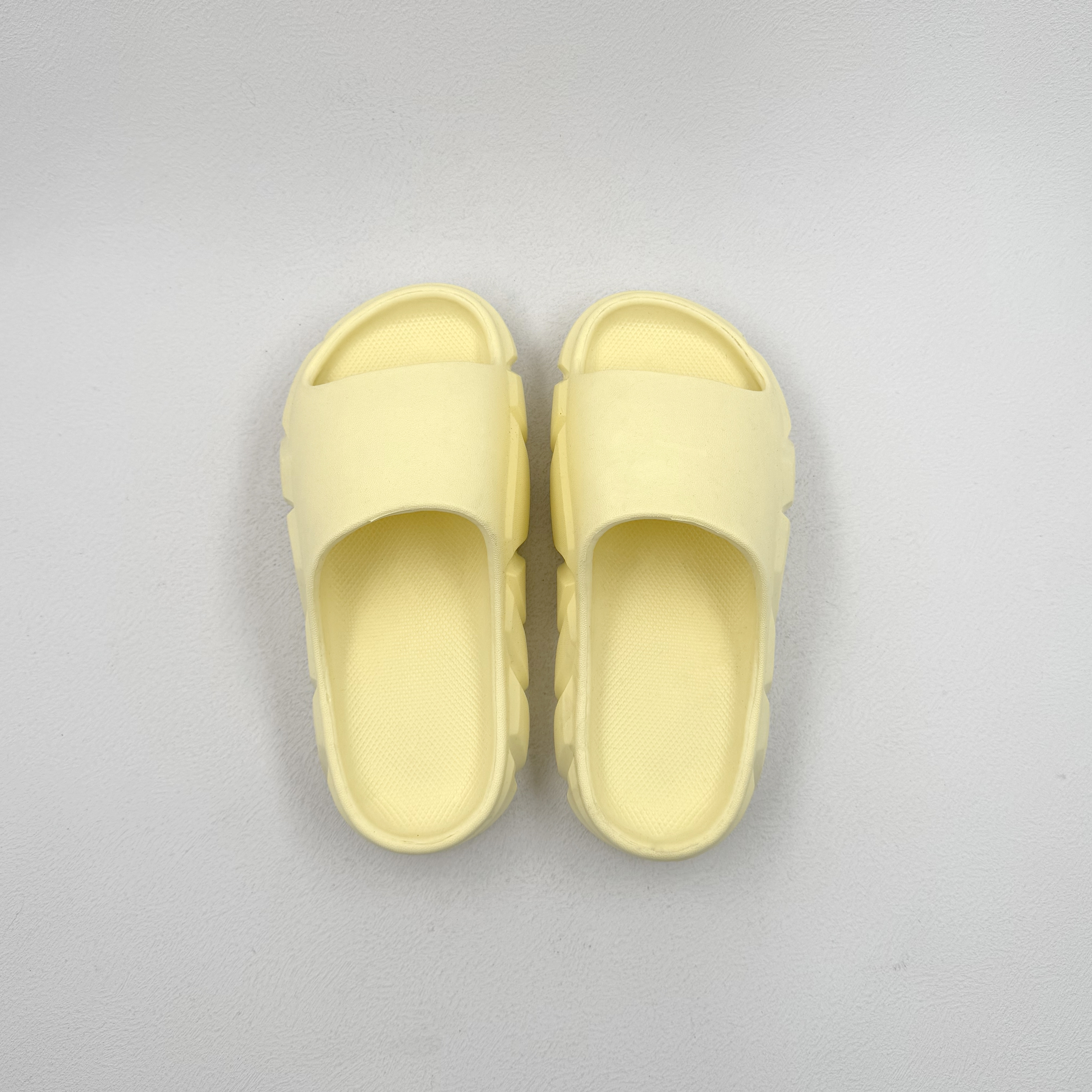 Zapatilla de verano para mujeres zapatillas amarillas con zapato seco Eva Quuick