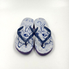 Chanclas para niños con estampado floral azul al por mayor con correas oscuras