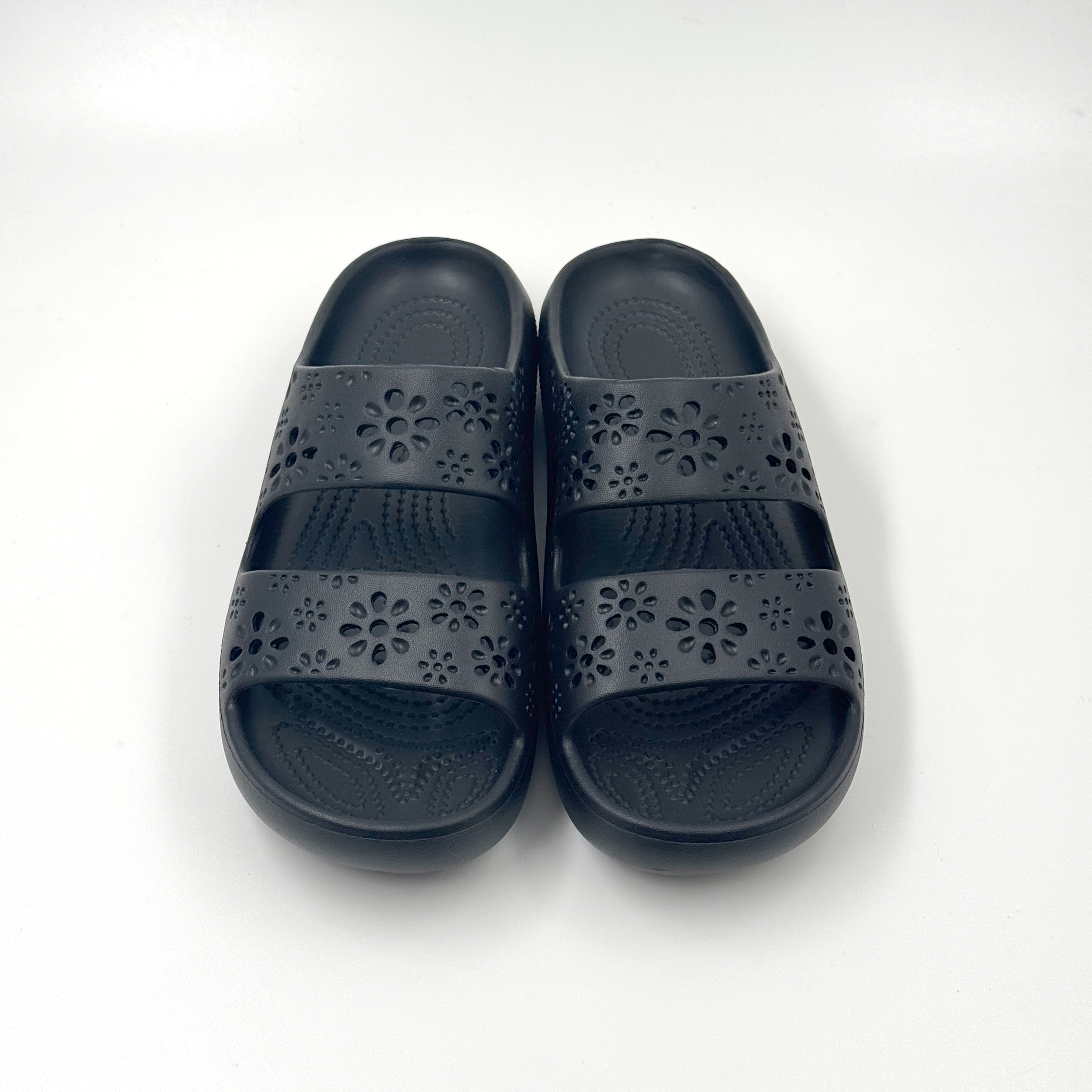 Zapatillas negras Zapatillas acogedoras Zapatillas de diseñador para mujer