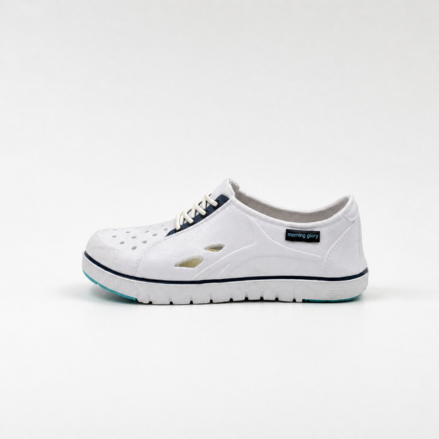 Zuecos escolares deportivos blancos para niños a granel con cordones decorativos de EVA