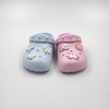 Zuecos de unicornio rosa para niños a granel Zapatos de jardín con tema de arco iris y corazón