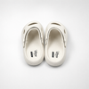 Zuecos minimalistas de EVA color blanco roto para niños de Bulk Zapatos de jardín ligeros