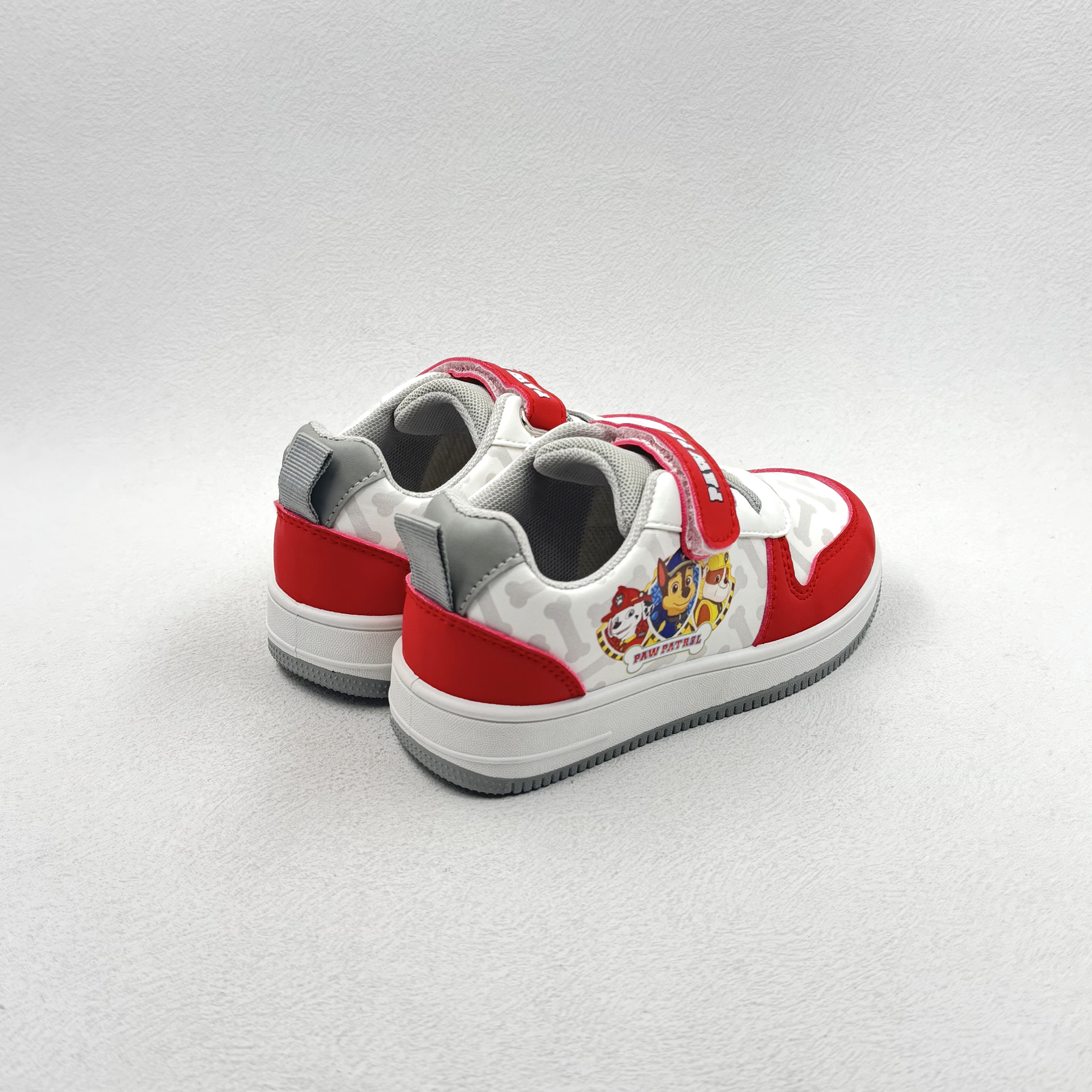 Zapatos de patrulla de patas de chicos 