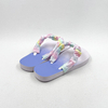 Chicas de moda Havaianas con chanclas 