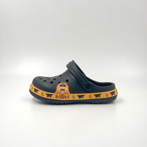 Zuecos negros Zuecos personalizados Zuecos deslizantes