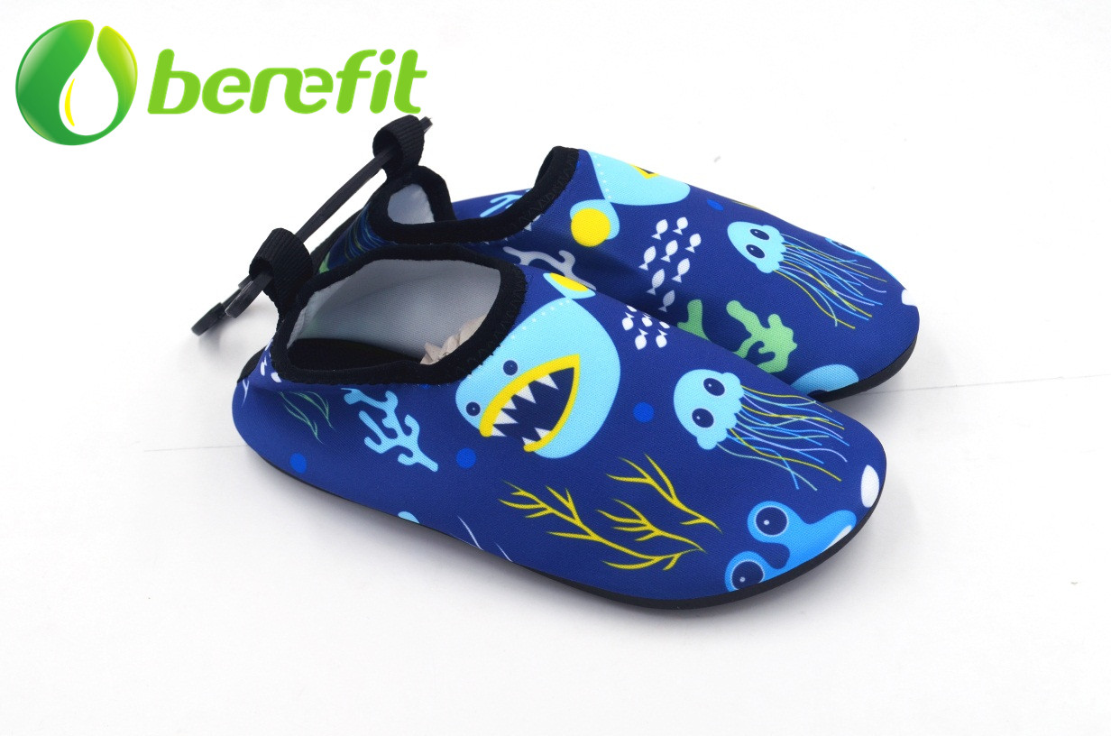 Zapatos de agua para mujeres y niños Zapatos de agua con parte superior elástica de sublimación