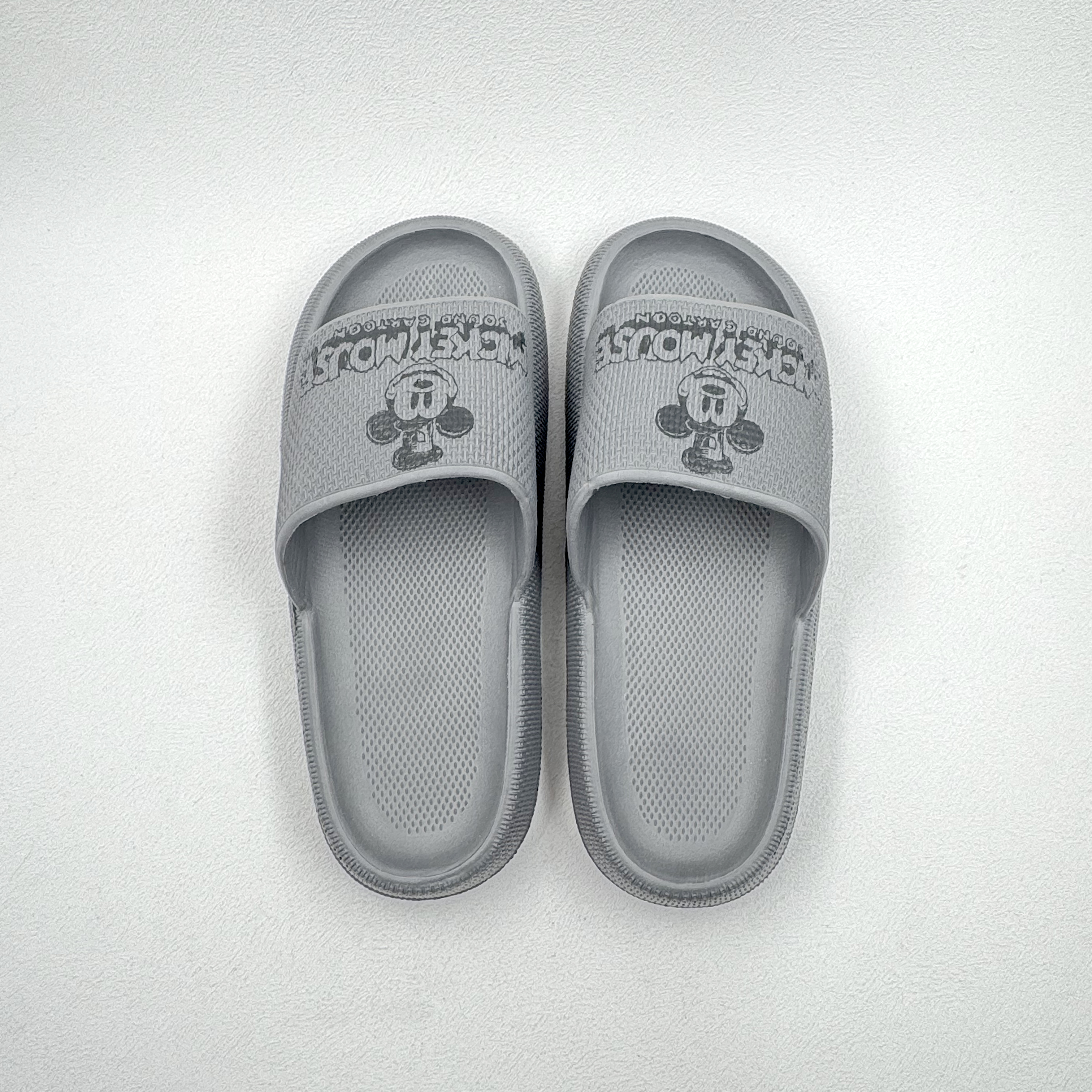 Micky Men Tlides elegantes para usar al aire libre y en casa 