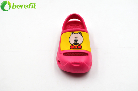 Sandalias rojas y amarillas con punta cerrada de dibujos animados EVA para niños