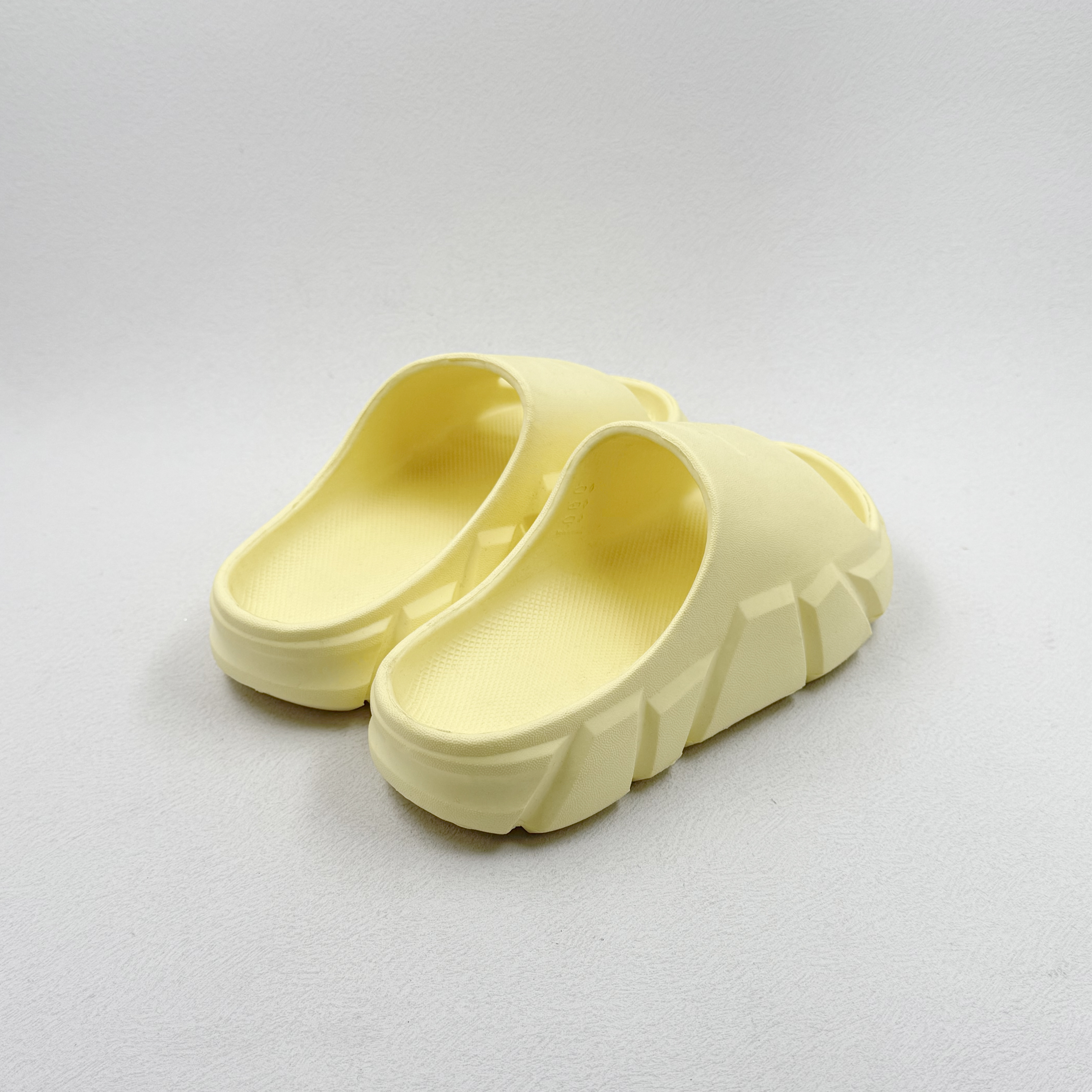Zapatilla de verano para mujeres zapatillas amarillas con zapato seco Eva Quuick