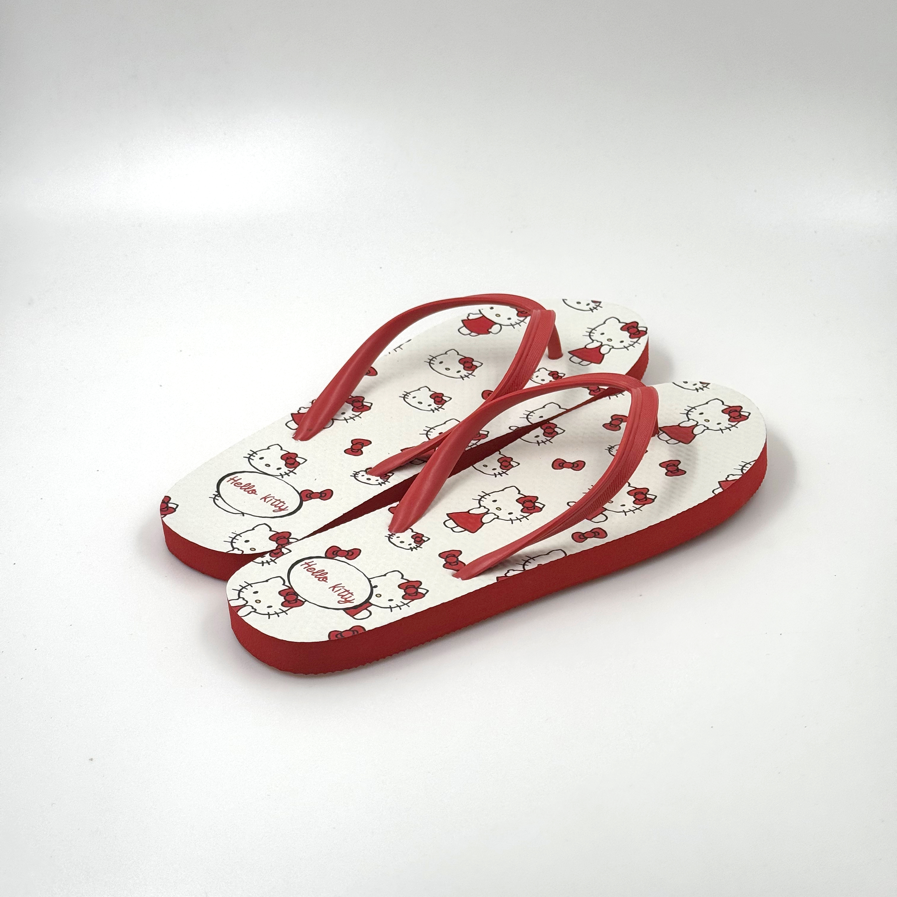 MUJER EN CHANCLAS ZAPATOS HELLO KITTY LINDAS CHANCLAS 