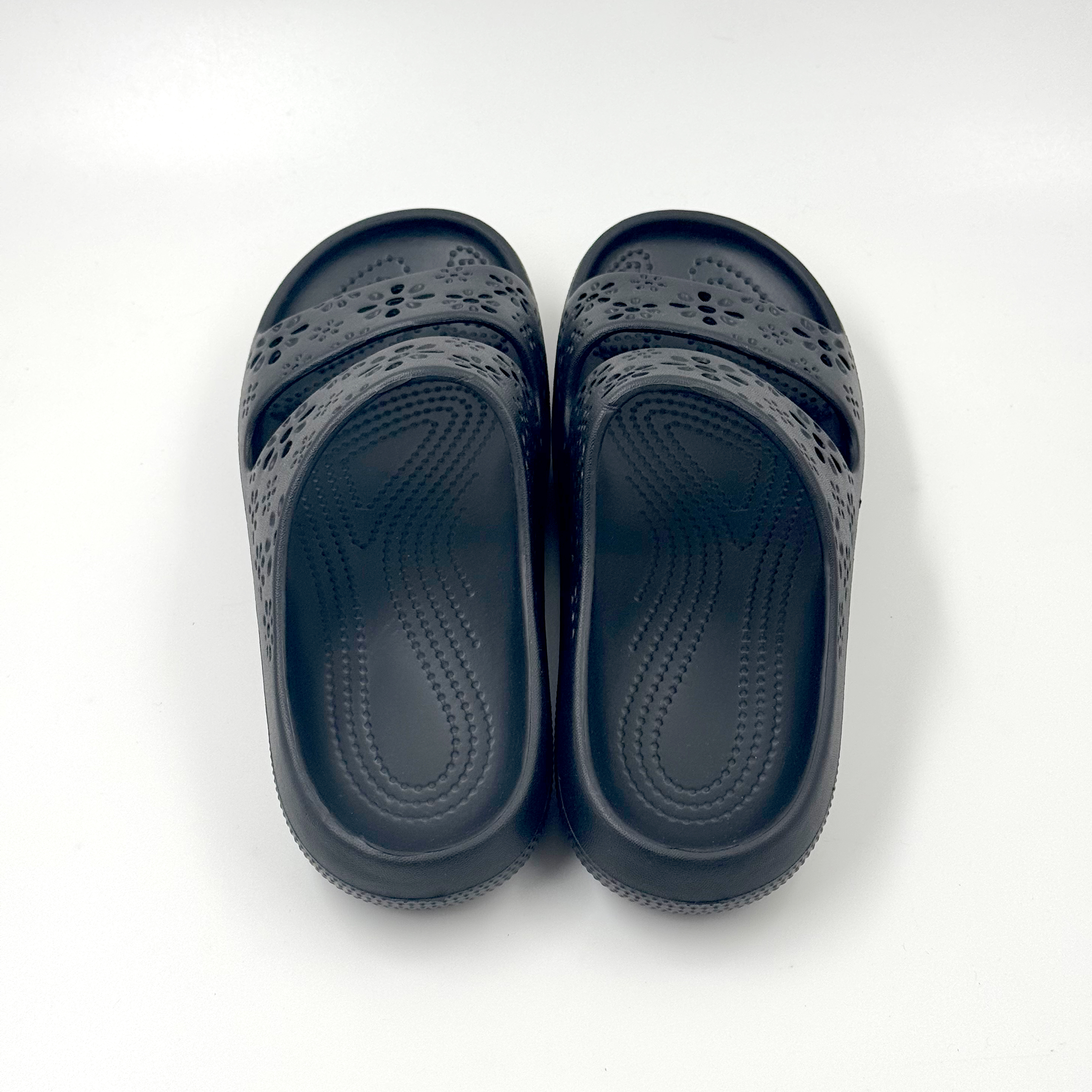 Zapatillas negras Zapatillas acogedoras Zapatillas de diseñador para mujer