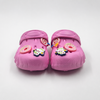 Zuecos de EVA rosa para niños con dijes de postres y dulces de Bulk