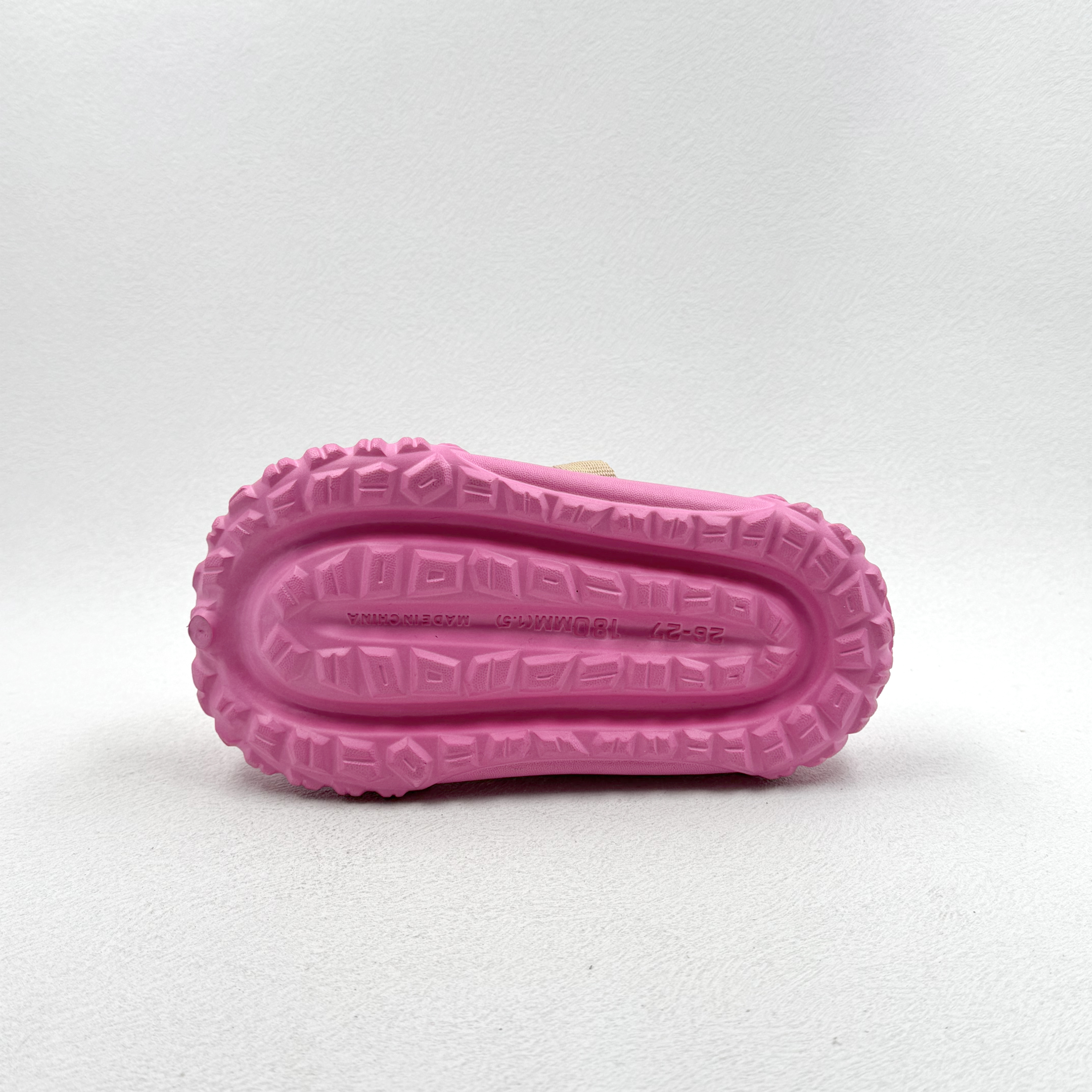 Moda de chicas Fushia obstruye con una elegante correa de espalda