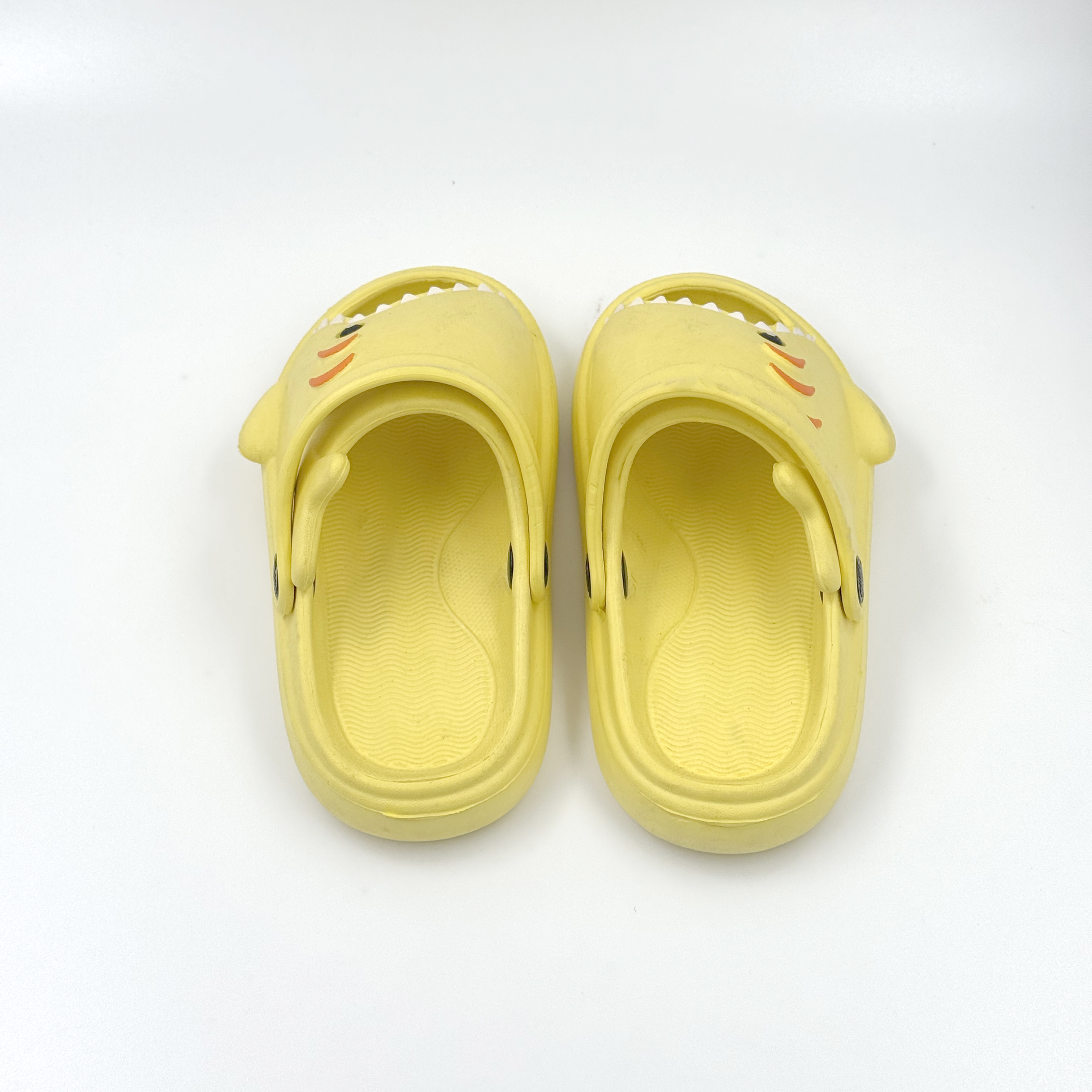 Slipers de duchas de zapatillas de interior de Eva Amarilla 