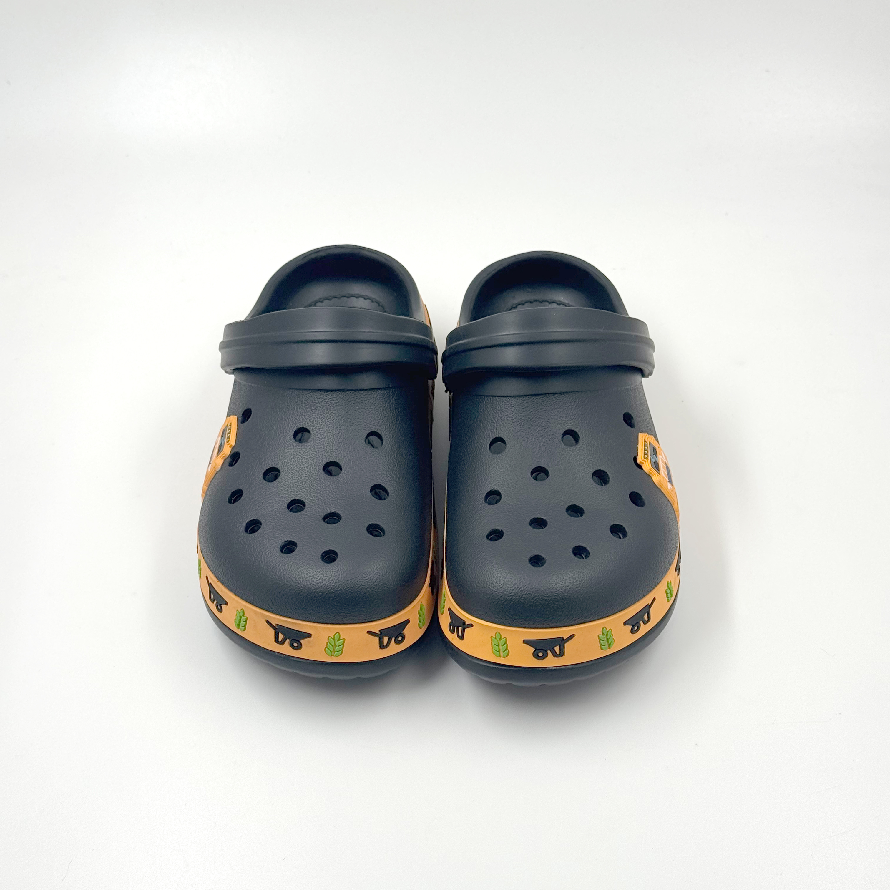 Zuecos negros Zuecos personalizados Zuecos deslizantes