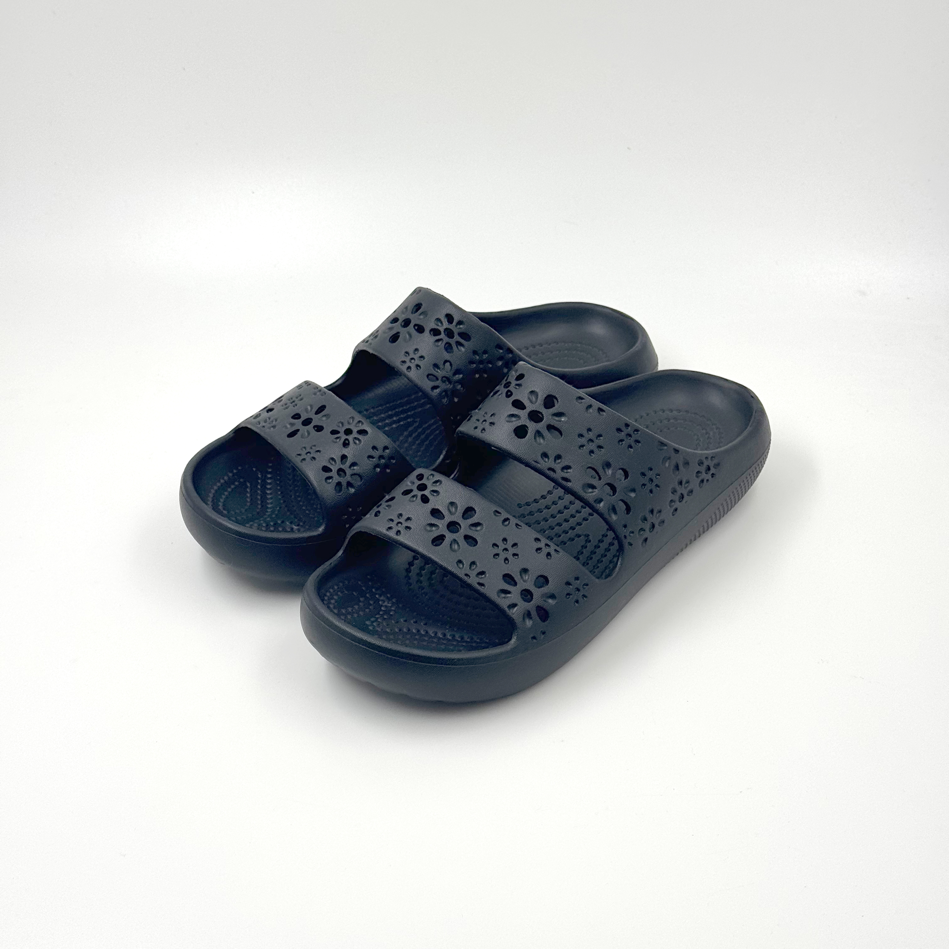 Zapatillas negras Zapatillas acogedoras Zapatillas de diseñador para mujer